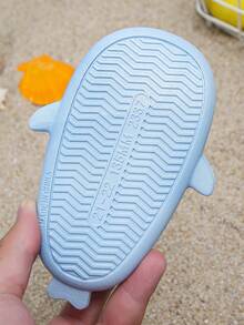 1 Pair Shark Design Breathable Clogs Sandals, Suitable For Indoor & Outdoor Wear, Children Casual Anti-Slip Comfortable Slippers - Blue - View 7