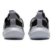 Under Armour RUNPLAY 跑步鞋，透气鞋面和模压 EVA 带，减震轻便男式公路跑步运动鞋 3024870-103