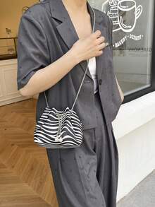 Solid Color Mini Foldable Drawstring Shoulder Bag (Leopard Or Zebra Print Pattern, Color Varies Randomly) - Black and White - View 5