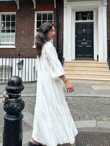 Elegancka sukienka damska w jednolitym kolorze w stylu boho z falbanką u dołu i skręconym przodem, z długim rękawem, jesienno-zimowa sukienka na wakacje, odpowiednia na Halloween i Boże Narodzenie - Biały - Zobacz 6