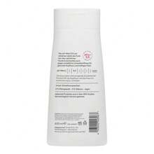 Shampoo quotidiano Sebamed 400 ml, shampoo per capelli per donna e uomo, per il lavaggio quotidiano dei capelli, particolarmente delicato grazie alla formula con tensioattivi a base di zucchero, più volume e lucentezza, senza microplastiche, prodotto in Germania