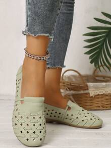 Women's Soft Leather Hollow Breathable Flat Casual Shoes, Rubber Sole Anti-Slip Wear-Resistant Lightweight Loafers, Slip-On Design, Comfortable All-Match Spring/Summer New Korean Style