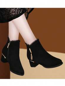 بوت نسائية قصيرة مع سحاب، كعب سميك مريح مبطن بالحرارة، دافئة ومانعة للانزلاق للشتاء