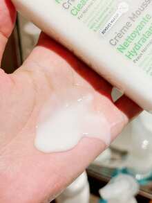 CeraVe [Mini] Hydrating Cream-To-Foam Cleanser 50ml / For All Skin Types / Cleansing & Makeup Removal 2-In-1 / Amino Acid Gently Clean The Skin / Begins As A Cream Before Transforming To A Soft Foam When You Begin To Lather It On The Skin With Water, And Effectively Removes Dirt And Makeup Without Stripping The Skin's Natural Moisture Or Leaving It Feeling Tight And Dry. - Amino Acid 50ml - 查看 6