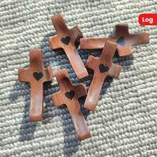 1/3/5/10/20 pezzi Croci in legno vintage con dettagli a forma di cuore - Croci cristiane portatili adatte per preghiera, conforto e esposizione da tavolo - Croci in legno multifunzionali adatte per decorazione domestica e regali religiosi, decorazioni stagionali, loghi e targhe