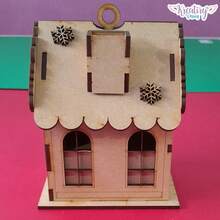 Casita navideña en MDF 3mm (10 x 13 cm) 1 pza., adorno decorativo para temporada, material resistente y fácil de pintar o personalizar, perfecto para manualidades, centros de mesa y ambientación navideña en casa. - Camel - Ver 5