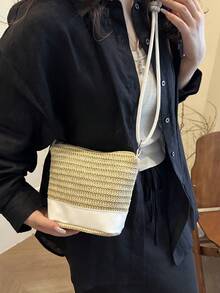 时尚新款撞色拼接迷你休闲单肩编织包，百搭简约海滩度假风女士手提斜挎包，适合逛街、钱包、购物、年轻女性、大学生、新人、白领人士。非常适合办公室、大学、工作、商务、通勤、户外活动、旅行和郊游。 - 彩色 - 查看 3
