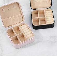 قطعة واحدة من منظم المجوهرات الصغير، علبة مجوهرات قابلة للسفر بسحاب، صندوق هدايا للسيدات، رف عرض مجوهرات متعدد الوظائف، مناسب لخواتم وقلادات وأقراط وقلائد وما إلى ذلك. - صندوق هدايا مناسب للفتيات والسيدات، صندوق هدايا عيد الهالوين، صندوق هدايا عيد الميلاد. لمنظم تخزين النساء الضروريات السفرية عودة إلى المدرسة تخزين المدرسة الداخلية ديكور الخريف