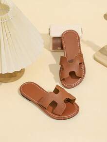 1双新款夏季儿童拖鞋，颜色搭配，儿童拖鞋，软底时尚凉鞋，适合小女孩，休闲公主鞋，防滑沙滩鞋，室内外皆宜，也适合小男孩。 - 棕色 - 查看 5