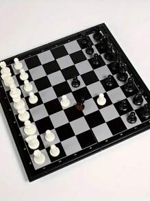 1pc Portable Magnetic Mini Chess-Foldable Lightweight Plastic Board Game, Suitable For Family Gatherings, Birthday Parties And Outdoor Games-Very Suitable For Parties, Weddings And Festivals.