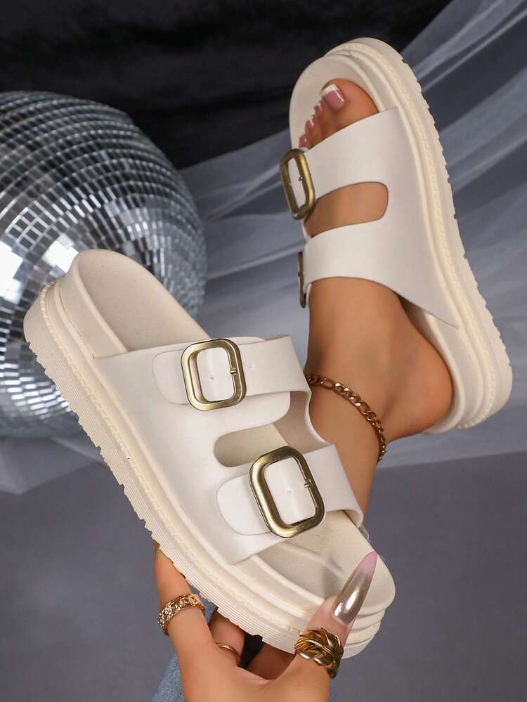 Sandales pour femmes avec semelle intérieure décorée de boucle en PU, beige, de couleur unie, avec boucle de ceinture dorée et semelle épaisse. Chaussures de mode, tongs de plage - Beige - Voir 6