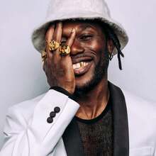 THATBOY 4pcs/Set New Style 18K Golden Plated Hip Hop Teeth Grillz With Star Cubic Zirconia Caps Micro Pave Top & Bottom Charm Grills For Men Women Jewelry - Multicolor - View 6