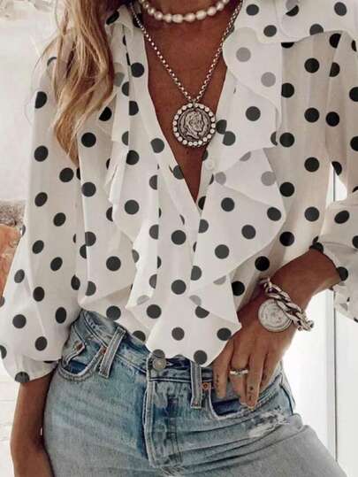 Blusa feminina elegante e romântica de bolinhas, estilo francês, branca, ideal para férias.