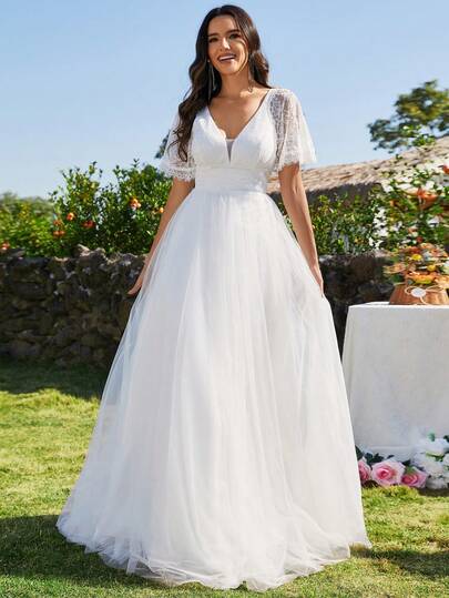 EVERPRETTY Delicate Lace Contrast Color Mesh Applique Sheer Short Sleeve White Wedding Dress, Suitable For Spring Garden Wedding Ceremony, Bride Fall