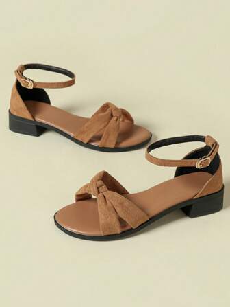 Sandales pour femmes grande taille à talon compensé, motif floral coloré de style bohème rétro. Style plateforme talon moyen faible, bout ouvert, antidérapantes, confortables, mode, élégantes, légères et respirantes pour la plage. Tailles 41-43