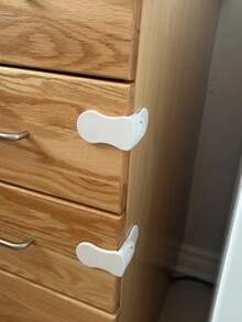 1/3/5Pcs Cabinet Locks, Easy Install No-Drill, Strong Adhesive, For Drawers, Cabinets, Fridge, Proofing, Ideal Gift For Holidays - White - View 7