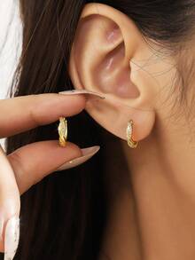 1 Đôi bông tai xoắn tối giản đính đá Zirconia, bạc sterling 925, bông tai trang trí hàng ngày dành cho nữ, trang sức tinh tế. - Hoa tai xoắn - Xem 3