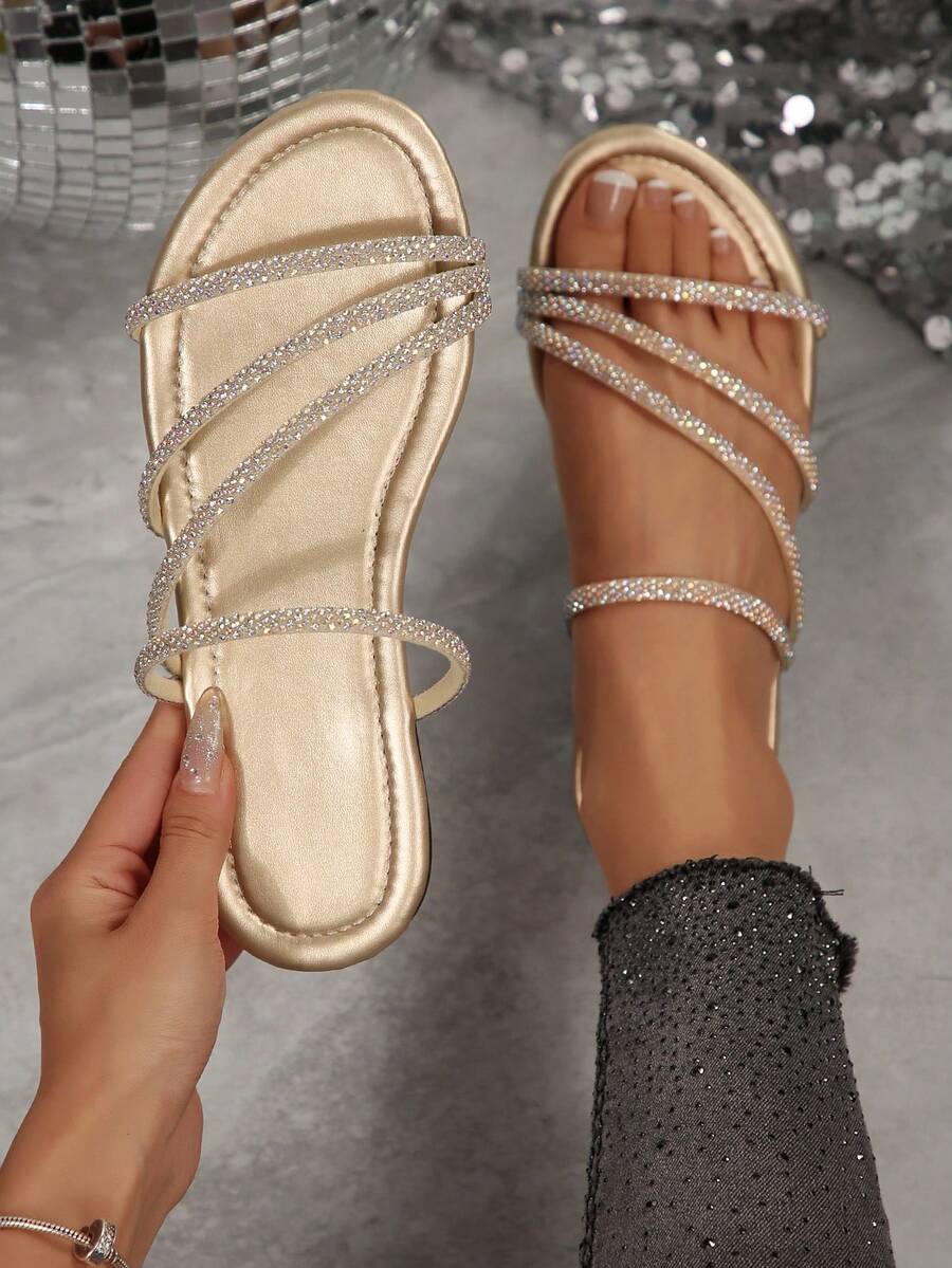 女士时尚水晶装饰平底凉鞋，百搭款式，适合约会、购物、派对、通勤、度假和休闲居家穿着，春夏穿搭之选。