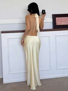 DEEKA 女士春夏新款时尚简约性感露背缎面质感修身连衣裙，优雅派对礼服 - 淡黃色 - 查看 8