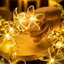 1 件百合 LED 仙女灯 - 电池供电（不含电池）适用于卧室、客厅、花园、婚礼和节日 - 浪漫花卉灯串，温暖的光芒，现代风格，塑料材质，LED 灯，Luz LED，房间装饰灯，生日装饰灯，家居装饰，节日装饰