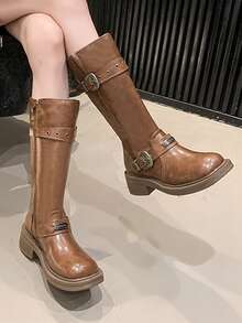 Botas altas retro de tacón grueso para mujeres en color marrón, con hebilla ajustable, tacón ancho, cremallera lateral, caña alta, pantorrilla ancha, botas estilo western, de motociclista, tallas grandes - Marrón - Ver 3