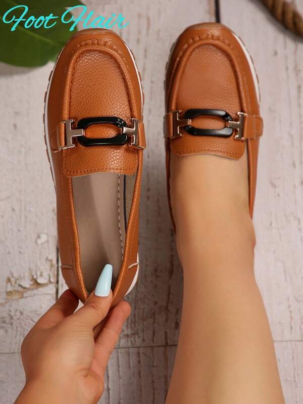 Wide Fit Women Lychee Embossed Metallic Chain Decor Round Toe Soft Bottom Sneakers, Outdoor Sports Style Suitable For Sports And Daily Driving, All Season, Brown Casual Flat Sports Shoes