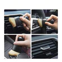 Sanrio Car Interior Dust Removal Brush, Air Outlet Brush, Car Interior Gap Curve Cleaning Brush, Soft Bristle Cleaning Brush