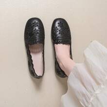 Chaussures plates évidées rétro pour femmes, modèle de base, convient pour le printemps et l'été