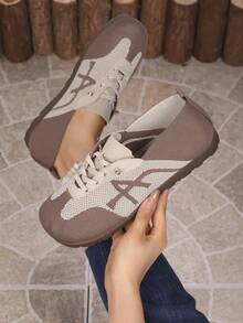 1 Pair Women's Spring/Autumn Casual Sneakers, Breathable Slip-On Retro Color-Block Lace-Up Athletic Shoes - Khaki - View 6