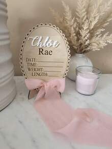 1 szt. Drewniany znak z imieniem noworodka, spersonalizowany znak z wstążką i kokardą z imienia noworodka, okrągły drewniany znak z imieniem urodzeniowym, rekwizyty do zdjęć "Witaj świecie", idealna pamiątka dla świeżo upieczonych rodziców, drewniana taca z ogłoszeniem o narodzinach dziecka, ogłoszenie o narodzinach w szpitalu, miesięczne karty z napisami dla dziewczynki i chłopca - Wielokolorowe - Zobacz 4