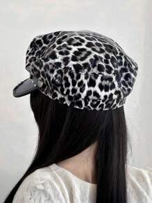 1 pièce Chapeau béret naval de style couple avec design unique, imprimé léopard mode punk, avec clous métalliques, boucle en cuir, décoration d'araignée, casquette gavroche en cuir PU vintage et délavé. Chapeau pour femmes, accessoire casquette gavroche pour l'automne