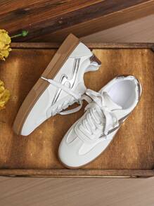 Women's Round Toe Lace-Up Design Classic White Thick Sole Casual Sports Shoes, Retro Campus Style Versatile Non-Slip Sneakers For School, Gym, Outdoor Wear, 2025 New Arrival