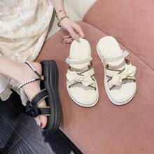 Women Athletic & Outdoor Sandals & Slides - 白色 - 查看 12