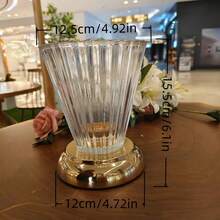 水晶柱花瓶，可用作花瓶或烛台。采用电镀工艺，适合家居装饰、餐桌装饰，以及万圣节和圣诞节装饰。