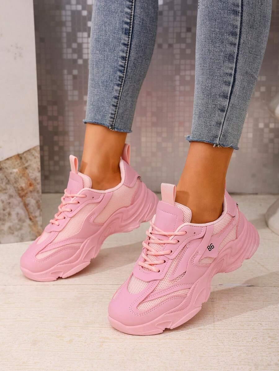 女式学生运动风格系带字母装饰网眼运动鞋，户外透气百搭厚底运动休闲跑步鞋，厚底厚底运动鞋