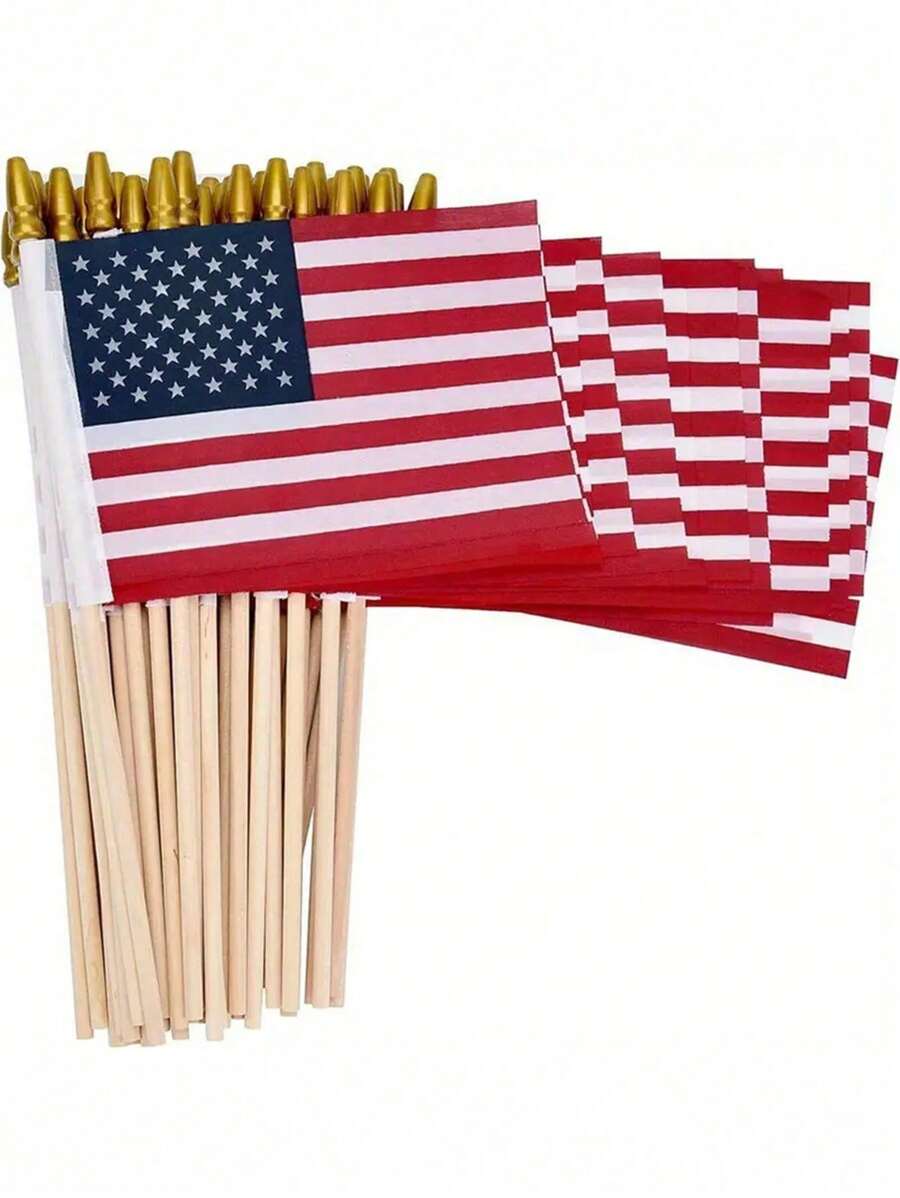 10 piezas de la bandera patriótica del Día de la Independencia de Estados Unidos, que presenta pequeñas bandas con estrellas impresas a doble cara, que son agitadas por el portador de la bandera