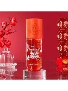 1瓶250毫升芳香喷雾，持久留香，容量大，性价比高，散发迷人自然香氛，散发优雅花香和柠檬香。适合室内外使用，例如约会、派对、度假、居家、办公室等。是馈赠亲朋好友的理想礼物。