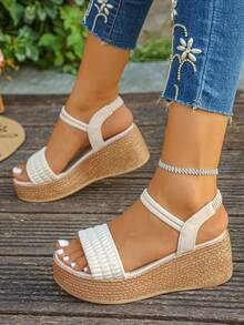 1 双夏季厚底休闲凉鞋，适合青少年，时尚百搭（尺码偏小一码）