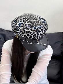 1 pièce Chapeau béret naval de style couple avec design unique, imprimé léopard mode punk, avec clous métalliques, boucle en cuir, décoration d'araignée, casquette gavroche en cuir PU vintage et délavé. Chapeau pour femmes, accessoire casquette gavroche pour l'automne