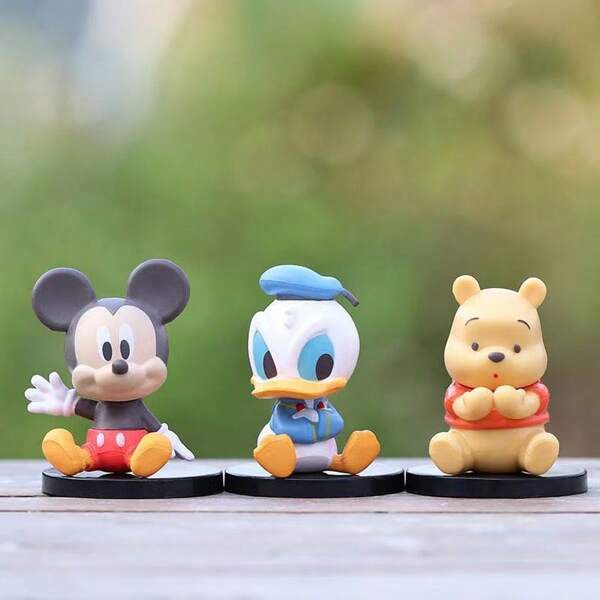 Disney 1 Stück Disney Stern Mickey Winnie Puuh Donald Duck Ornamente, geeignet als Geschenk für Freunde und Familie zu Geburtstagen, perfekte Partygeschenke, Feiertagsgeschenke, zufälliger Stil