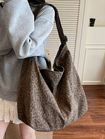 大容量咖啡棕色水洗复古帆布单肩包，简约休闲百搭拉链开合斜挎包适合日常使用、上学、短途旅行、街头风格，可折叠拼布休闲户外露营邮差包