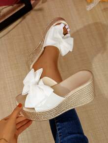 Zapatos de mujer elegantes con moño, sandalias de plataforma impermeables para verano, chanclas con cuña de suela gruesa adecuadas para fiestas y vacaciones, mules de tacón alto, sandalias de cuña de verano ligeras y de suela gruesa, de punta abierta y talón, talla grande, sandalias de cuña dulces y lindas, versátiles sandalias de cuña blancas - Blanco - Ver 2