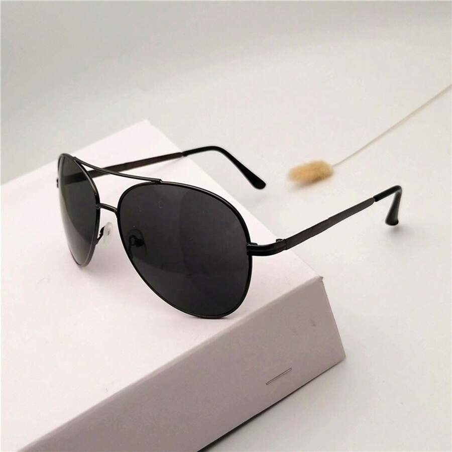 1 件装女士金属椭圆形镜框复古双桥时尚眼镜，适合度假海滩配饰，适合飞行员形状太阳镜 - 深灰色 - 查看 1