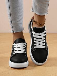 女士时尚黑色拼接前系带舒适平底休闲鞋，适合日常、户外、情侣、校园、休闲、运动 - 黑色 - 查看 10