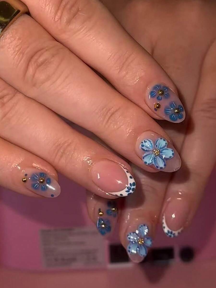 24 件短椭圆形 3D 凝胶花朵设计按压指甲套装，饰有金珠，马卡龙糖果色全贴合亚克力假指甲，包含 1 件果冻胶和 1 件指甲锉，适合女性和女孩的日常工作、学习和派对使用美甲用品指甲