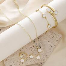 1 Set Of Fashionable Classic Lucky Green Petal Design Bracelet Necklace Earring Set