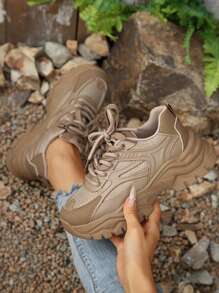 Fashionable Khaki Sports Shoes - Ideal For Sports And Casual Wear