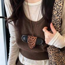 1pc Leopard Print Magnetic Travel Sunglasses Clip, Lanyard Necklace, Eyeglasses Case, Portable Cool Wind Bag, Gift For Girls, Ladies, Office Workers, Suitable For Work, Business Trip, Commuting, Going Out Travel Essentials Travel Accessories Travel Bag Vacation Holiday Back To School School Stuff Sunglasses Women