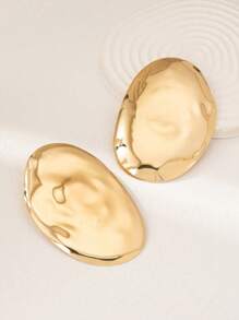 1 Pair European & American Style Metallic Exaggerated Holiday Party Versatile Stud Earrings For Women