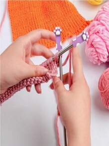 6 Stücke Stichstopper, Häkelnadel-Schützer, bunte Stricknadel-Spitzen-Saver, Katzenpfoten Stricknadel-Spitzen & Umarmungen, Nähhandwerks-Zubehör, können auch als süße Katzenpfoten-Silikon-Bleistiftspitzen, Cartoon-Stiftspitzen-Schützer, weiche Bleistiftspitzen-Abdeckungen, Anti-Schmutz-Büromaterial, tragbare Taschenstift-Clips, Zufallsfarbe, für Schulmaterial, Rückkehr zur Schule verwendet werden